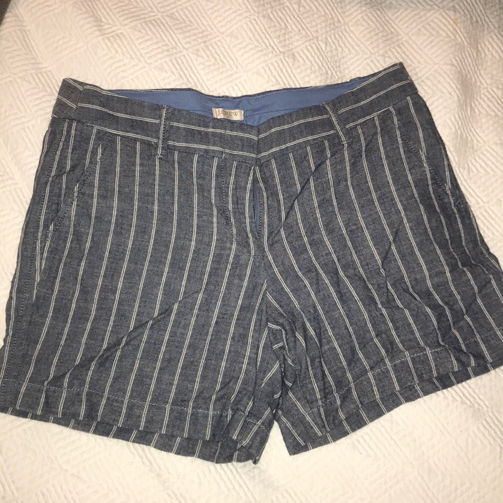 Like new! Super comfy & light weight